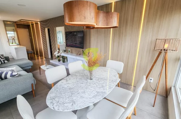 Ótimo apto TODO reformado, semi mobiliado, 74m priv, 2 dorm, suite e vaga coberta.