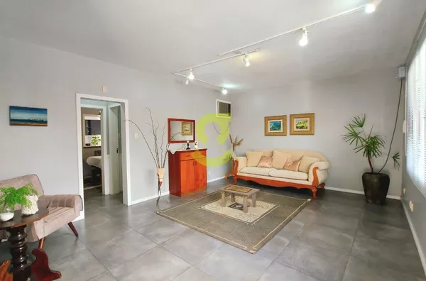 Casa para aluguel e venda,  227m², Mobiliado, 3 dormitórios, 3 súites, 4 banheiros, jacuzzy, churrasqueira,Três Figueiras, Porto Alegre