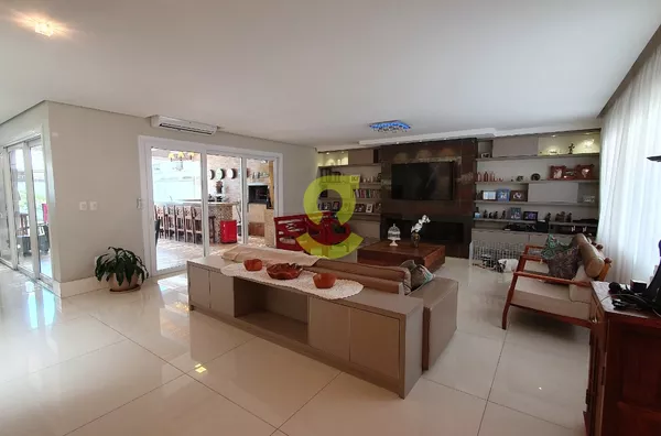 Excelente casa MOBILIADA, 346m priv, 3 dorm, 3 suítes, sacada, churrasqueira, lareira, depend empregada, 2 vagas!