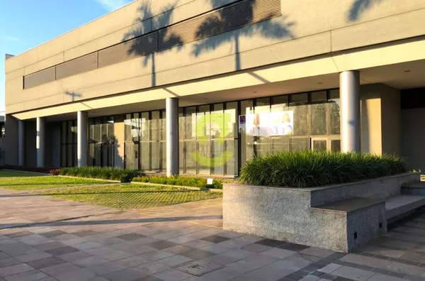 Linda loja com fachada de vidro para aluguel,  Jardim Botânico, Porto Alegre