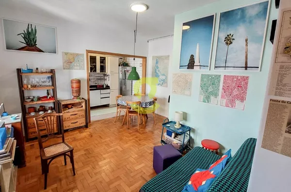 Apto mobiliado, 2 dorm, andar alto, 71m privativos bem localizado!