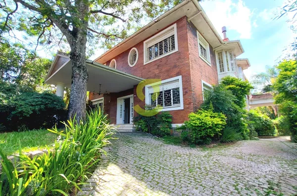 Casa arquitetônica única, 720m², 5 suítes, suíte master, 11 banhei, piscina, 4 vagas, lereira, Três Figueiras - Porto Alegre