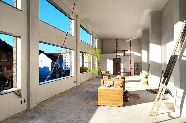 Loja no Centro de Nova Petrópolis, empreendimento NOVO, mais de 400m². ÚNICO