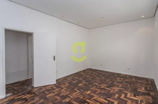 Casa comercial para aluguel com 223m²,  térreo, pátio, laleira, churrasqueira, garagem, Menino Deus, Porto Alegre