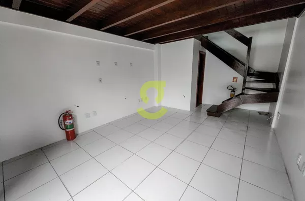 Loja comercial c/ mezanino, lavabo, frente positiva, 8 vagas rotativas!