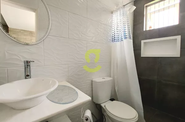 Casa para aluguel e venda,  227m², Mobiliado, 3 dormitórios, 3 súites, 4 banheiros, jacuzzy, churrasqueira,Três Figueiras, Porto Alegre