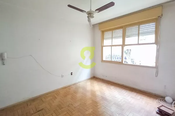 Apto térreo, 62m priv, 3 dormitórios, desocupado, 1 vaga rotativa!