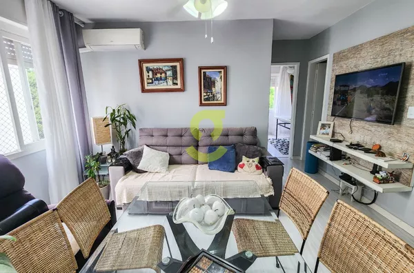 Ótimo apto semi mobiliado, cozinha americana, dependencia, 2 dorm e vaga!