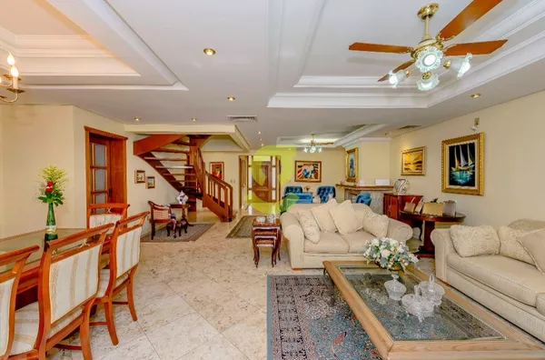 Espetacular casa, lindamente decorada, 378m, ar cond central, ao lado do Shopping Iguatemi!