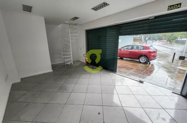 Loja c/ mesanino, 42m, 4 vagas privativas, 8 vags rotativas!