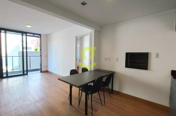 Apartamento de 49m², 1 dormitório suíte, semi mobiliado, churrasqueira, sacada, infra. Auxiliadora Porto Alegre