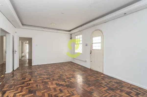 Casa comercial para aluguel com 223m²,  térreo, pátio, laleira, churrasqueira, garagem, Menino Deus, Porto Alegre