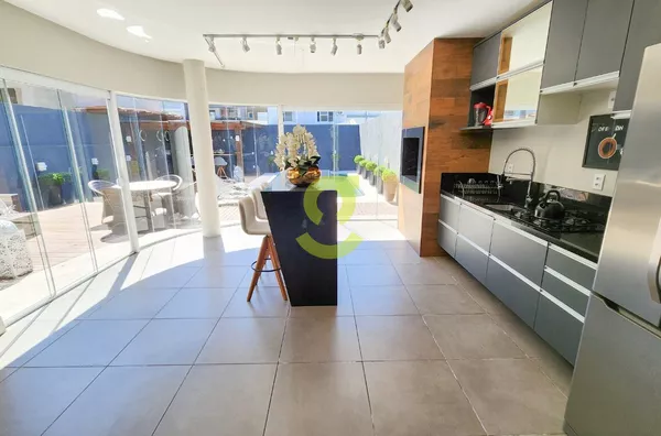 Casa capa de revista, 3 dormitórios, 3 banheiros, 2 suítes, piscina, churrasqueira, MOBILIADA