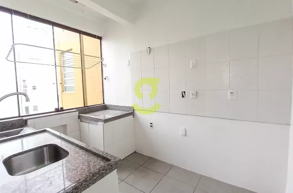 Apto reformado, 45m priv, 1 dorm e 1 vaga!