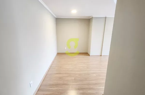Ótimo apto REFORMADO, 88m priv, living 3 ambientes, cozinha americana c/ churrasqueira, área de serviço, 3 dorm, 1 suite e 1 vaga. Condominio com infra, prox a PUCRS e 3 Perimetral!