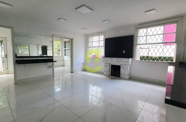 Casa comercial a venda em bairro Nobre, reformada, 207m².