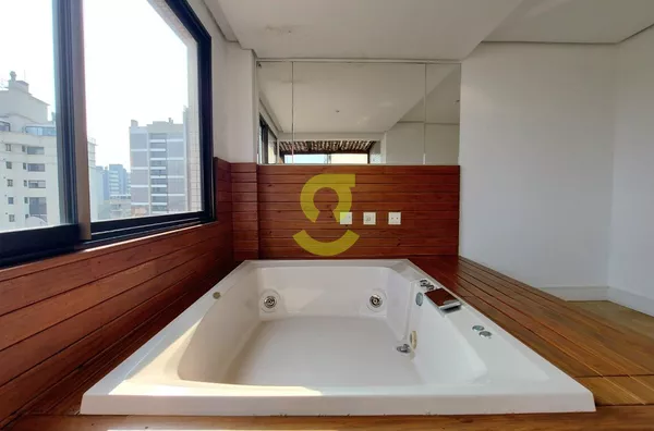 Cobertura duplex 267M², 3 DORM, 3 BANH, SEMI MOBILIADO,  Bela Vista, Porto Alegre