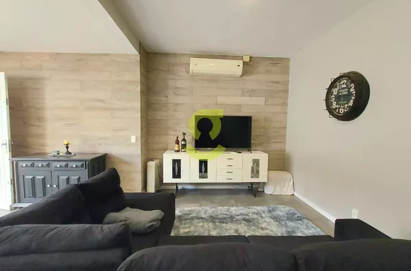 Casa para aluguel e venda,  227m², Mobiliado, 3 dormitórios, 3 súites, 4 banheiros, jacuzzy, churrasqueira,Três Figueiras, Porto Alegre