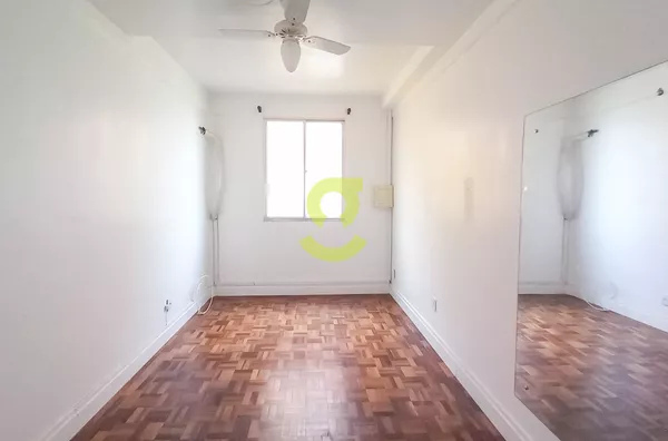 Apto reformado, 45m priv, 1 dorm e 1 vaga!