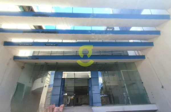 Prédio comercial para aluguel, 833m², em avenida movimentada, Petrópolis, Porto Alegre