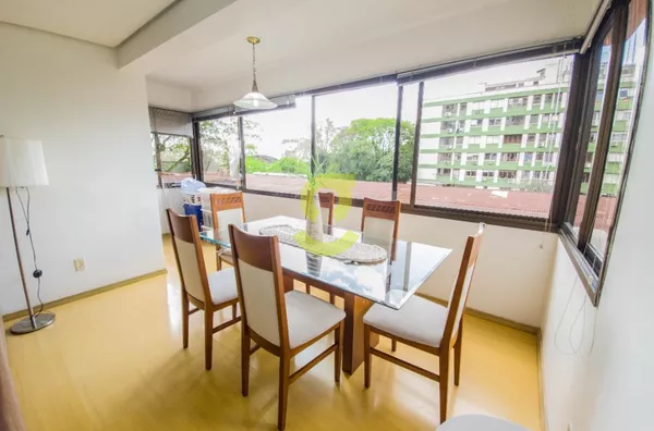 Apto semi mobiliado, living c/ ar condicionado, churrasqueira, 3 dorm, suite 1 vaga!