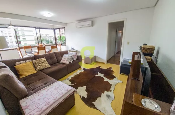 Apto semi mobiliado, living c/ ar condicionado, churrasqueira, 3 dorm, suite 1 vaga!