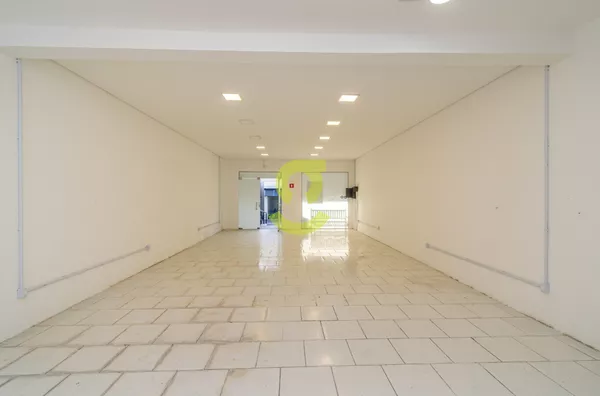 Loja com 73m², no empreendimento Cristal Shop.