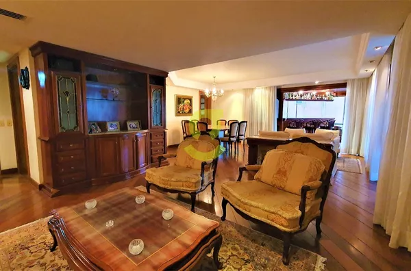 APTO CLASSICO 300M. 3 DOR. 5 BANH. DEPENDENCIA