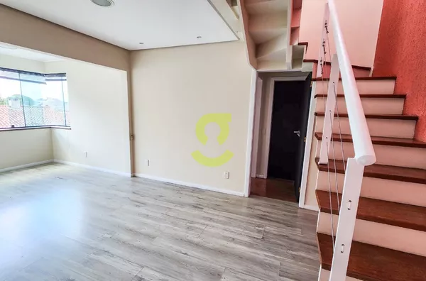 Ótima cobertura, totalmente reformada, 115m priv, ar condicionados, churrasqueira, lareira, lavabo, terraço, 1 dorm e 1 vaga!