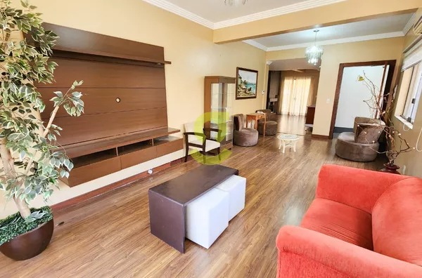 Ótimo apto mobiliado, 110m priv, sacada, churrasqueira, lareira, lavabo, 2 suites, 2 vagas!