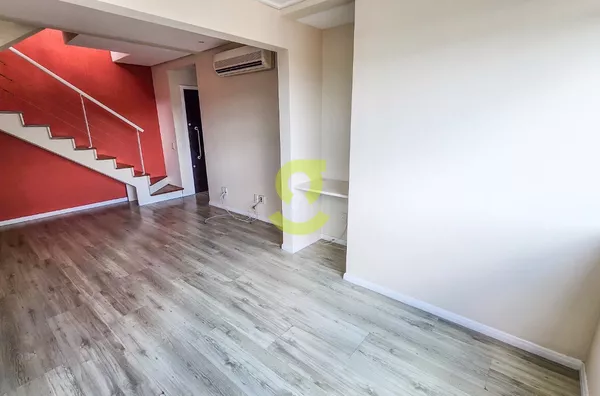 Ótima cobertura, totalmente reformada, 115m priv, ar condicionados, churrasqueira, lareira, lavabo, terraço, 1 dorm e 1 vaga!