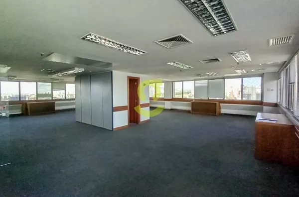 Sala comercial, andar inteiro, 380m priv, 4 banheiros, vista panoramica, 7 vagas!