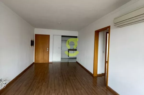 Apto semi mobiliado, boa vista, living dois ambientes, 2 dorm, suite e 1 vaga!