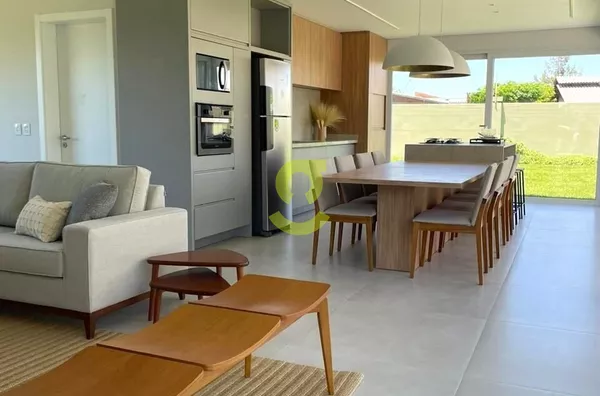 Casa em Condomínio no litoral, 341m², 5 súites, Infra