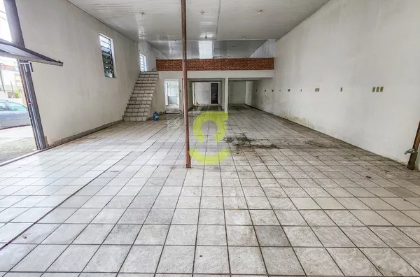 Ótimo Pavilhao de esquina, 289m priv, mezanino, 3 banheiros, 2 vagas. Duas quadras do shopping Bourbon Wallig