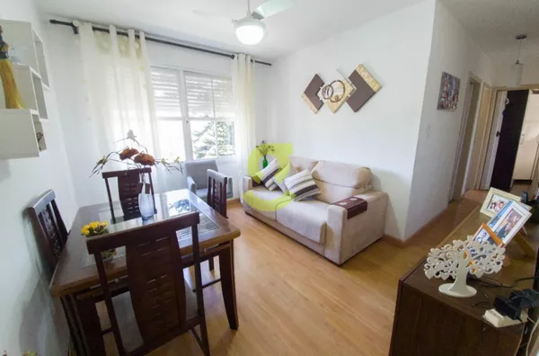 Apto reformado, living, 3 dorm e vaga