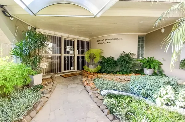 Sala comercial, ar condicionado, banheiro 26m privativos!