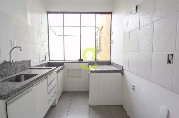 Apto reformado, 45m priv, 1 dorm e 1 vaga!