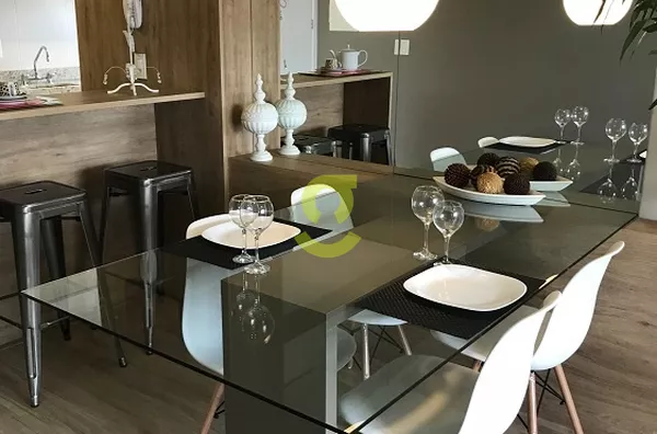 Ótimo apto, semi mobiliado, living 3 ambientes, churrasqueira, 2 dorm, suite, 1 vaga!