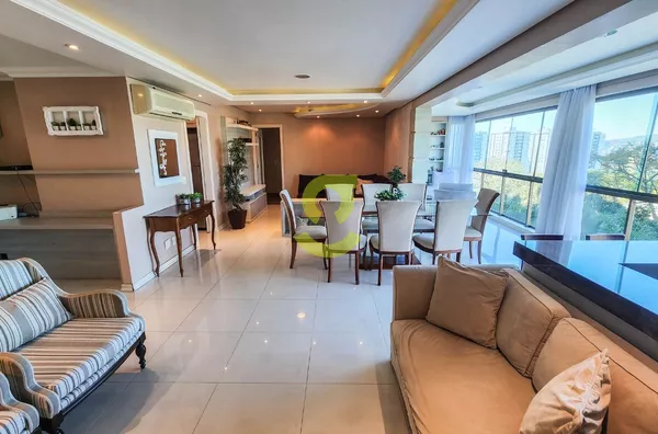 Ótimo apto MOBILIADO, 140m priv, lareira, churrasqueira, sacada, copa cozinha, 3 dorm, suite, ar condicionado, 2 vagas individuais e cobertas. Condominio c/ infra!