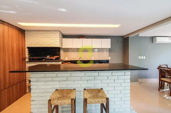 Ótima casa em condominio, 550m priv, lareira, churrasqueira, sacada, 3 dorm, 2 vagas e infra!!