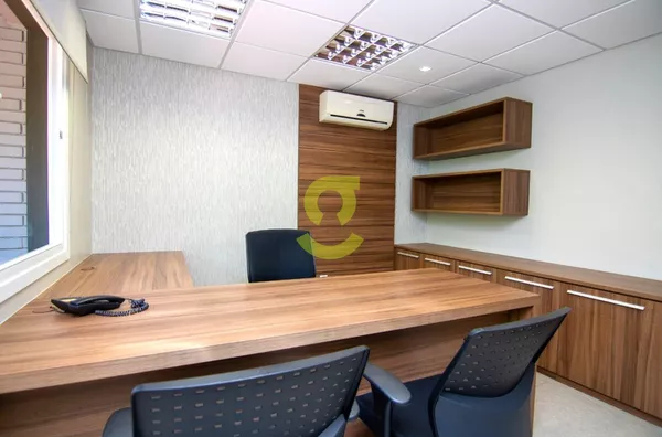 Linda Casa Comercial em bairro Nobre, 464m², equipada e estruturada.