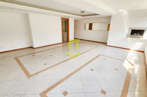 Ótimo apto, semi mobiliado, 120m privativos, 2 vagas cobertas, infra completa de lazer!