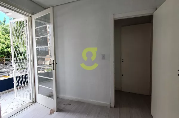 Casa comercial duplex, 350m priv,12 ambientes, 3 banheiros, 12 vagas