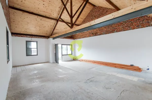 Casa comercial em avenida tradicional e movimentada, reformada, 10 vagas