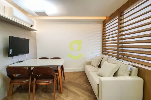 Loft MOBILIADO, andar alto, infra espetacular no bairro Petrópolis!