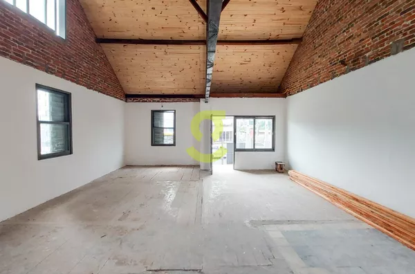 Casa comercial em avenida tradicional e movimentada, reformada, 10 vagas