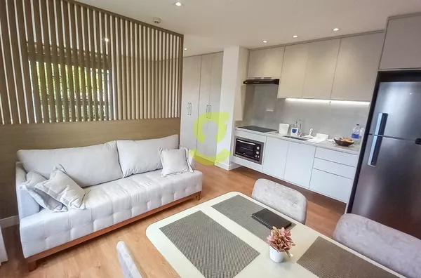 Excelente loft MOBILIADO, 42m, 1 dorm, 1 vaga c/ manobrista e infra completa!