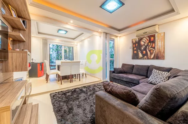 Apartamento mobiliado e reformado, 110m², 3 dorm, suíte com hidro, 3 banheiros, 2 vagas, sacada, Bela Vista, Porto Alegre