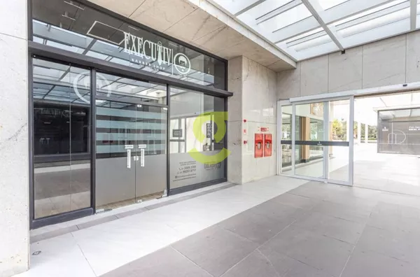 Loja em ponto estrátégico, proximo a Orla do Guaiba!